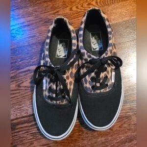 Vans shoes leopard and black, size 7.5